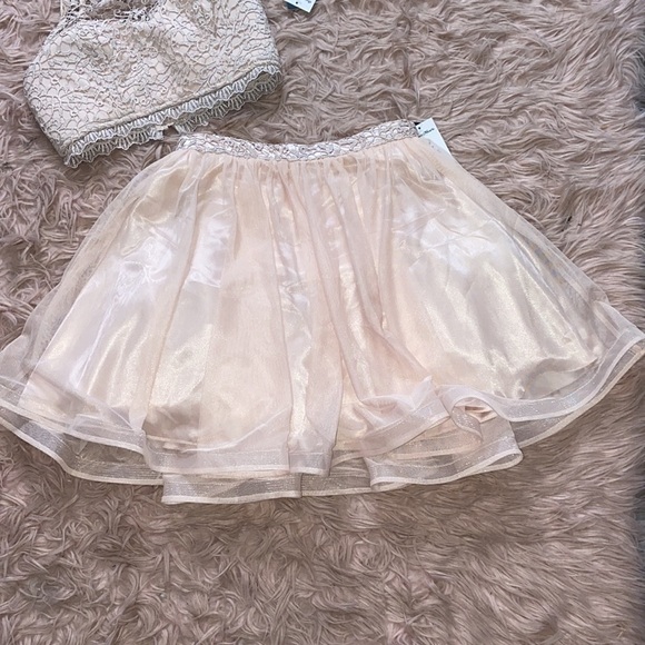 WILL NOT TAKE LESS  NWT Champagne Pink Two Piece Set - Picture 3 of 9
